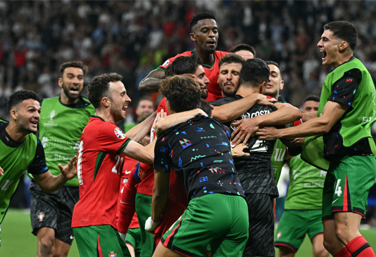 Portugal pasó a cuartos de la Eurocopa venciendo por penales a Eslovenia