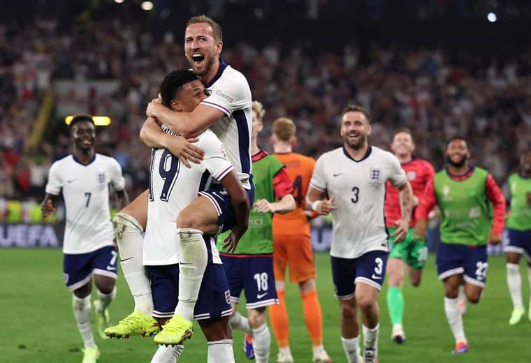 Ingleses celebran el triunfo /Foto: AFP