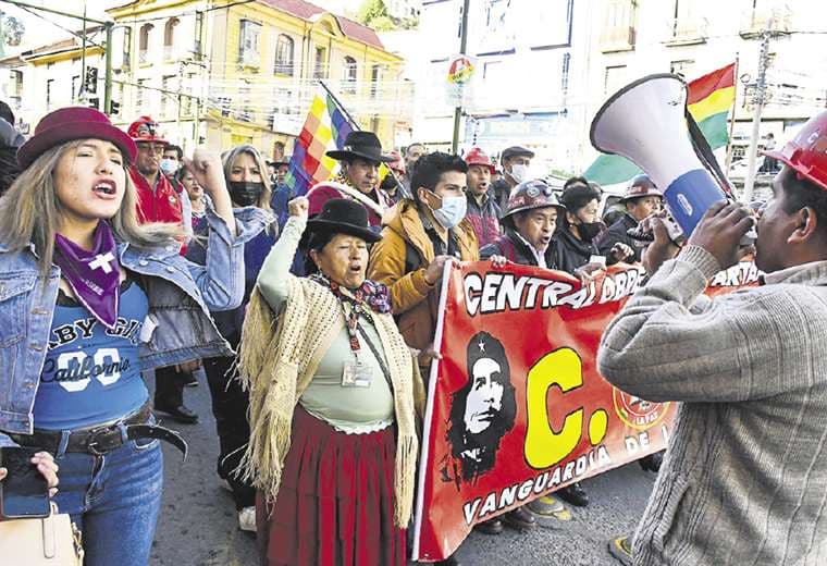 Seguidores de Arce marchan hoy desde El Alto hasta plaza Murillo /APG