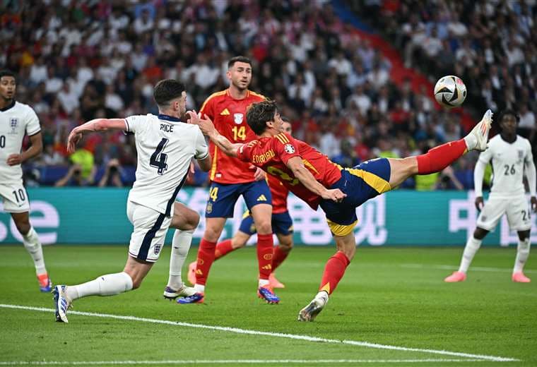 España ante Inglaterra definen el título. Foto: AFP