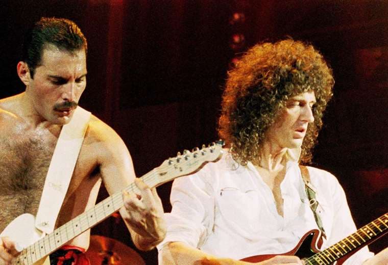 Brian May junto a Freddie Mercury