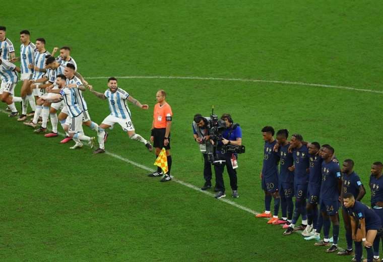 Momento en el que Argentina vence a Francia en la final de Qatar 2022.
