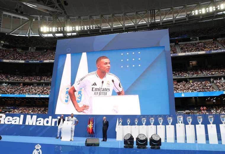 El primer “Hala Madrid” de Mbappé hizo vibrar al Bernabéu (video)

