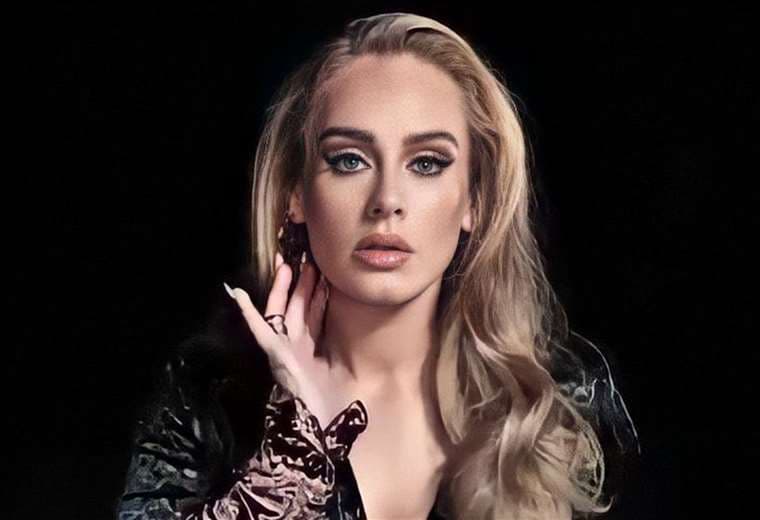 Adele anunció que se dará un largo descanso de los escenarios