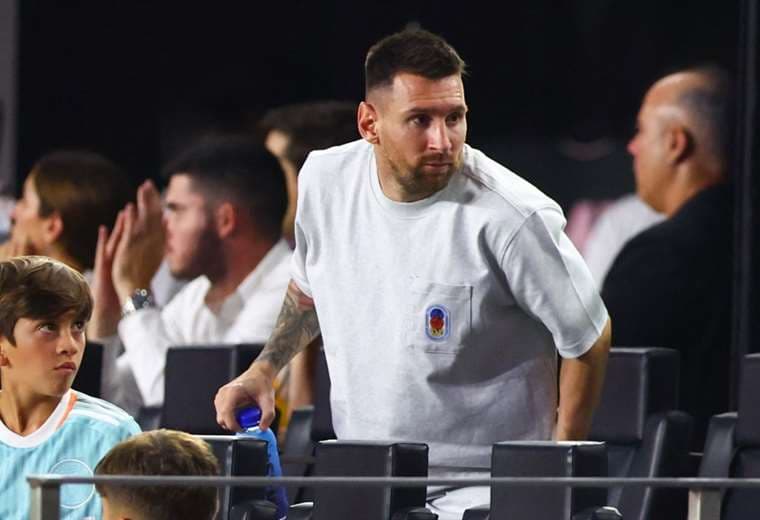 Messi asistió al estadio para apoyar a sus compañeros de equipo. Foto: AFP