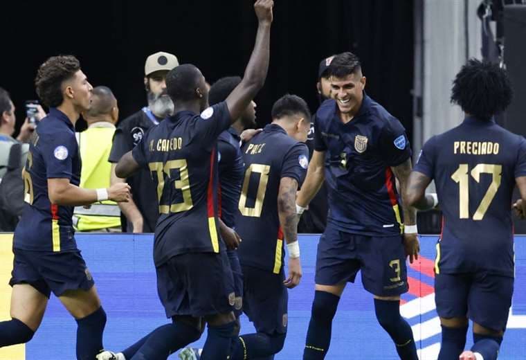 Ecuador avanzó a cuartos como segundo del grupo B. Foto: AFP