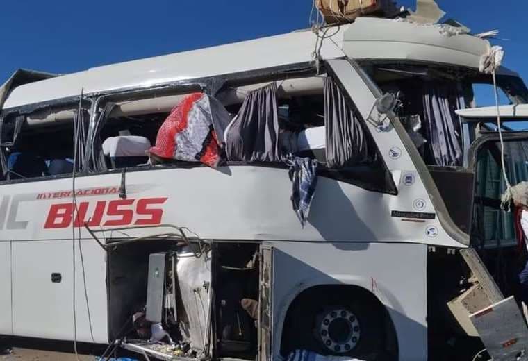 Trágico choque en la carretera Bolivia-Chile deja 16 muertos y 14 heridos