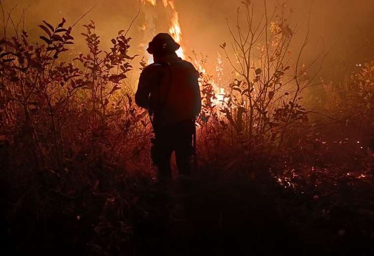 30 incendios forestales golpean a Santa Cruz: Roboré y San Matías sufren más