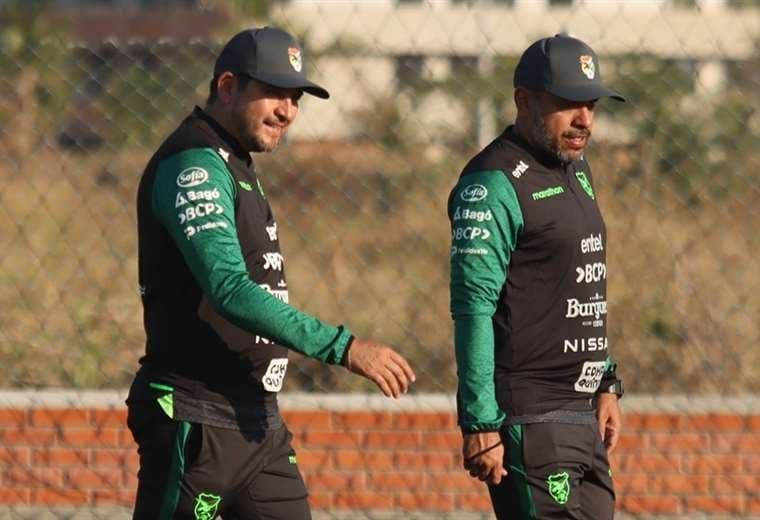 Óscar Villegas conformará un cuerpo técnico de 14 integrantes para la selección boliviana