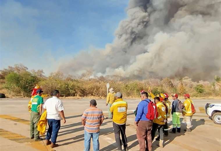 ¡Auxilio!: el grito de comunarios de Roboré ante avance del fuego; el Gobierno envía ayuda