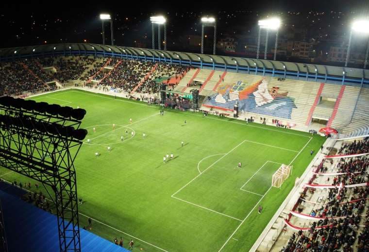 El partido se juega en el estadio Municipal de Villa Ingenio, en el Alto. Foto: Internet