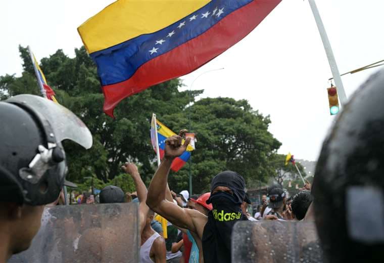  Opositores al gobierno de Maduro protestan en el barrio de Catia en Caracas / AFP 