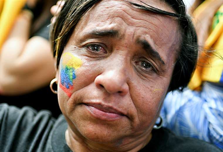Venezuela contiene el aliento a la espera de presidencial que amenaza a Maduro