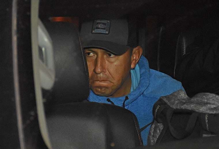 El jefe de Inteligencia militar tras ser detenido en Cochabamba. Foto: APG