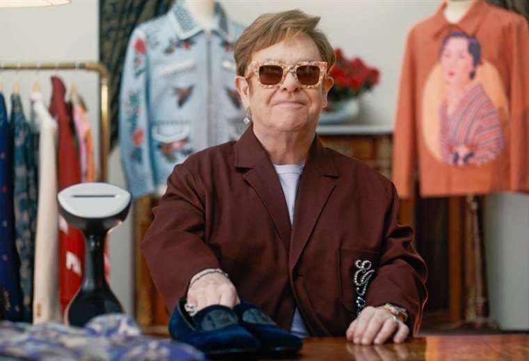 Elton John subasta su armario para recaudar fondos contra el SIDA