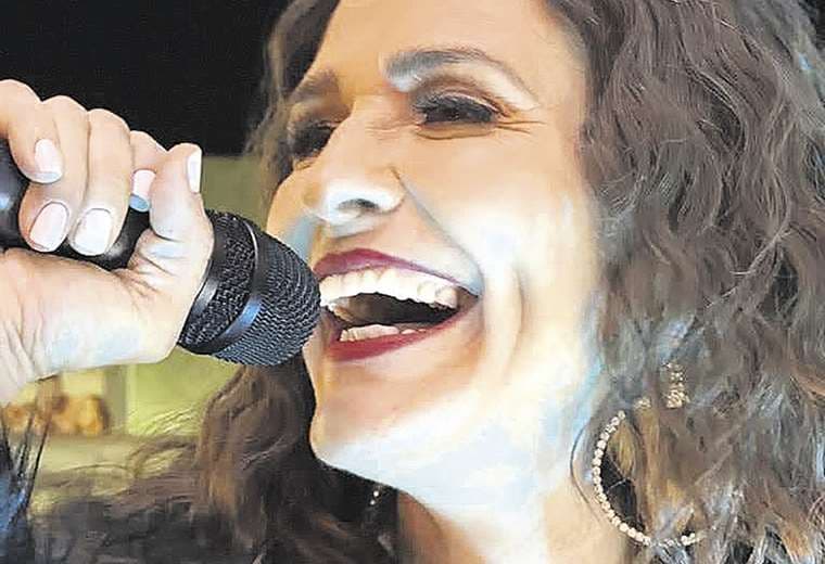 Lorena Villalobos: una vida dedicada a la música y a la cultura