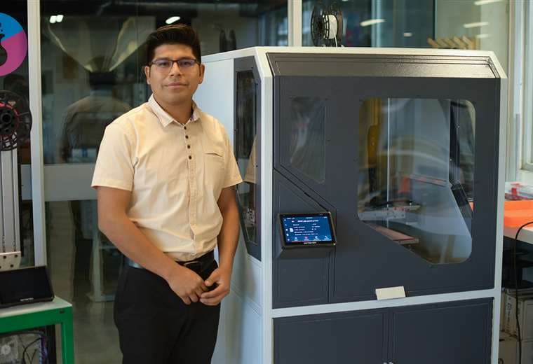 Maker boliviano crea una impresora 3D industrial en el Fab Lab Santa Cruz