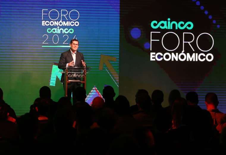 Foro Cainco: Plantean ajuste fiscal para evitar contagio a la banca y que se profundice la crisis económica en el país