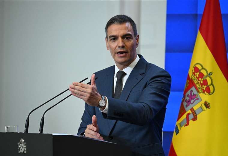 Pedro Sánchez, presidente de España, en rueda de prensa en el Palacio de la Moncloa / AFP