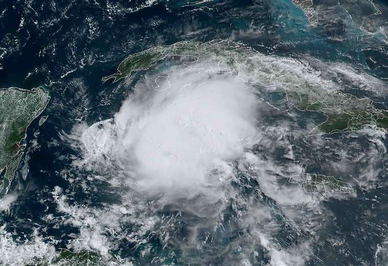 Imagen satelital muestra al huracán Beryl dirigiéndose a México / AFP