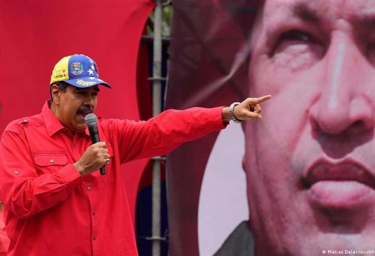 Venezuela dice que acordó "mejorar relaciones" con Estados Unidos tras reanudar diálogo