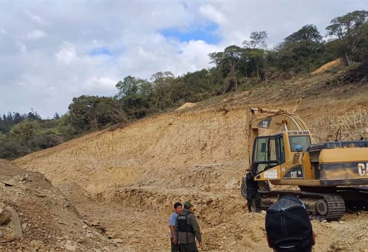 Detectan e intervienen actividad minera ilegal en Samaipata, hay 12 personas aprehendidas