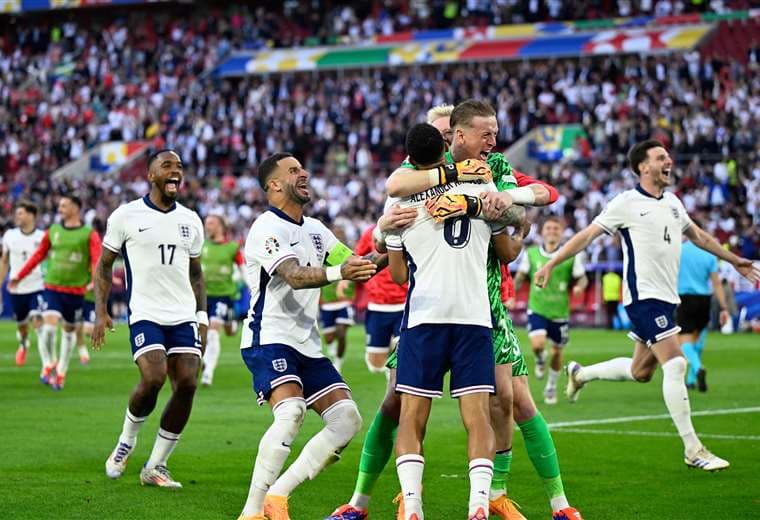 Inglaterra elimina a Suiza por penales y avanza a semifinales de la Eurocopa