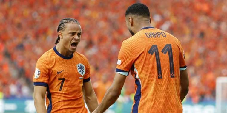 Países Bajos remonta a Turquía y jugará ante Inglaterra en semis de la Eurocopa