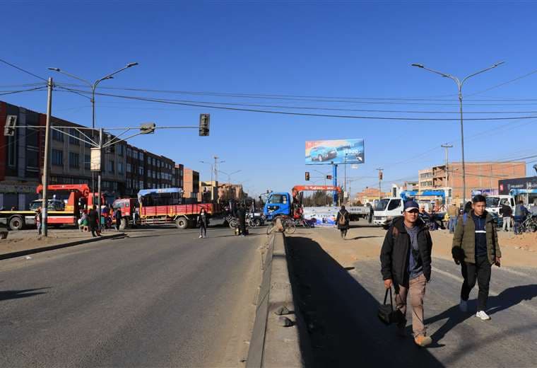 Bloqueos en La Paz por la falta de diésel y de dólares/Foto: APG Noticias