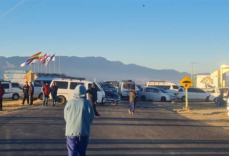 Paro y bloqueo del transporte pesado en la zona sur del país