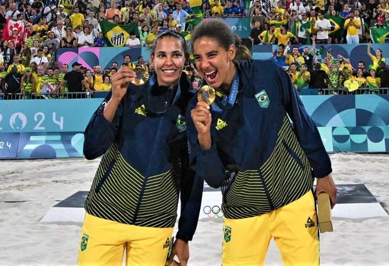 Ana Patricia y Duda dieron a Brasil el oro en vóley de playa femenino. Foto: AFP