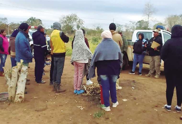 Pobladores acudieron al lugar donde la víctima fue enterrada