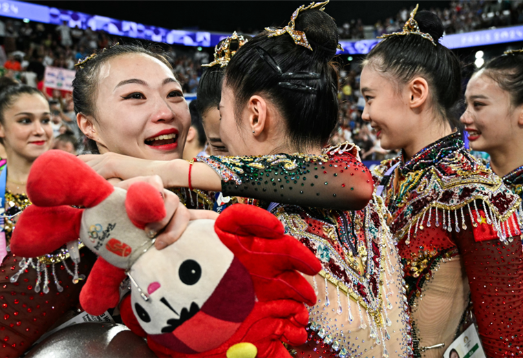 Una de las medallas de oro de China fue ganada en gimnasia rítmica. Foto: AFP