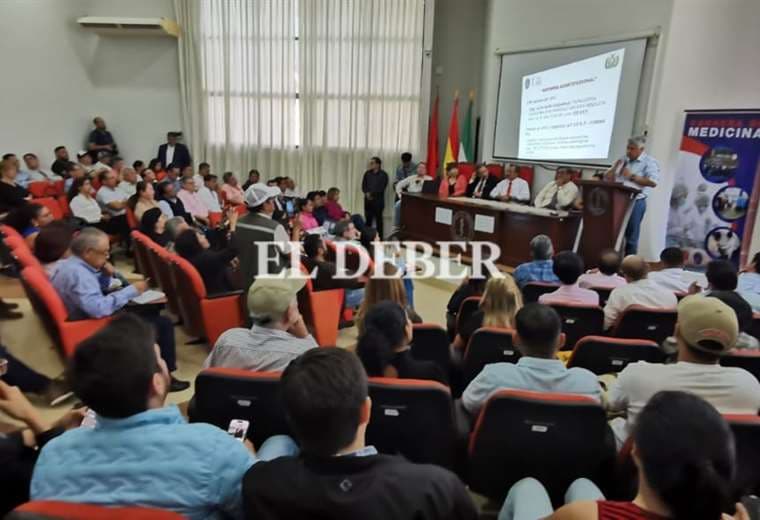 Reunión del Comité Interinstitucional en la Uagrm. Foto: Fuad Landívar