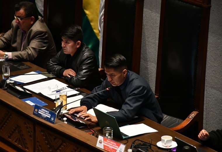 Andrónico Rodríguez preside la sesión de Senado| APG