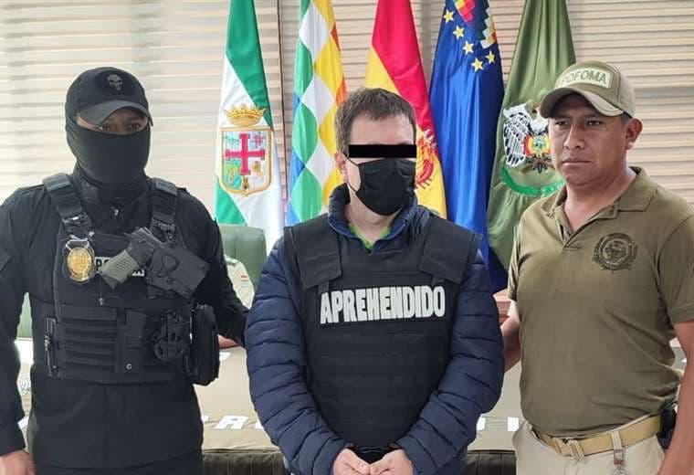 El detenido fue presentado a los medios por la Policía