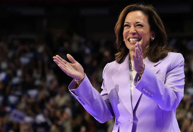 3 factores que explican cómo Kamala Harris dio la vuelta a las encuestas y descolocó a la campaña de Trump en menos de un mes 