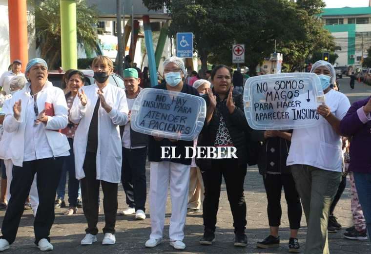 Protesta de los trabajadores del Hospital de NIños / Fotos: Juan Carlos Torrejón