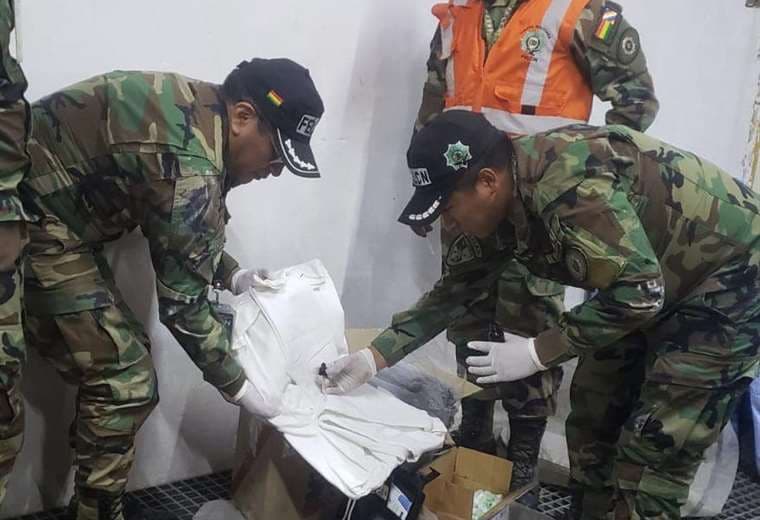 Hallan droga impregnada en ropa en El Alto