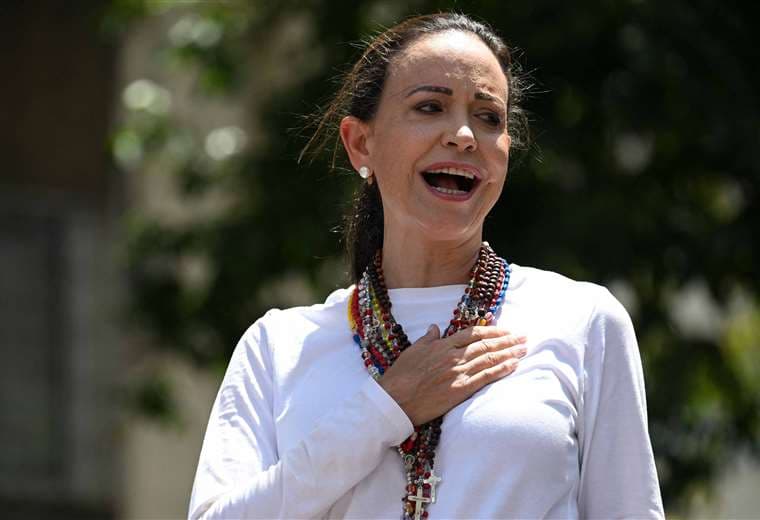 Opositora Machado considera "falta de respeto" plantear nuevas elecciones en Venezuela