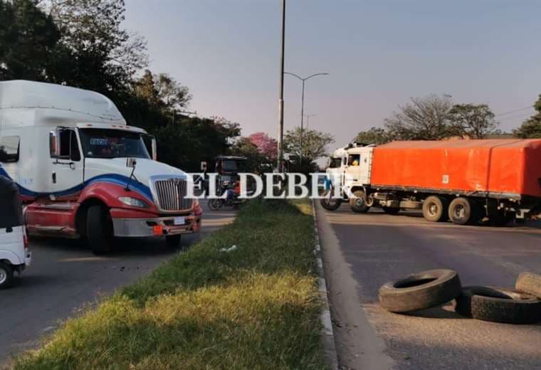 Bloqueo en la doble vía a La Guardia/Foto: Jorge Gutiérrez