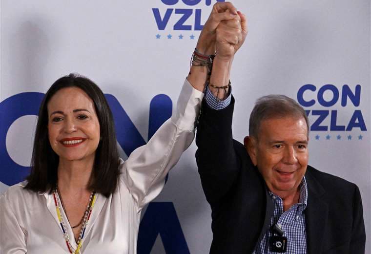 Edmundo González Urrutia y María Corina Machado /Foto: AFP