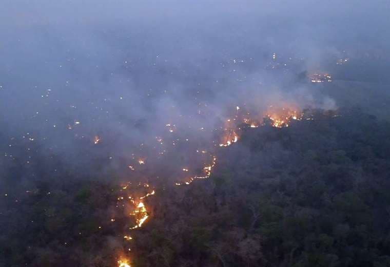 Uno de los incendios en Santa Cruz. Foto: Gobernación