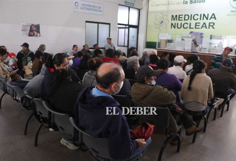 Asambleístas aprueban incremento salarial para trabajadores en salud 