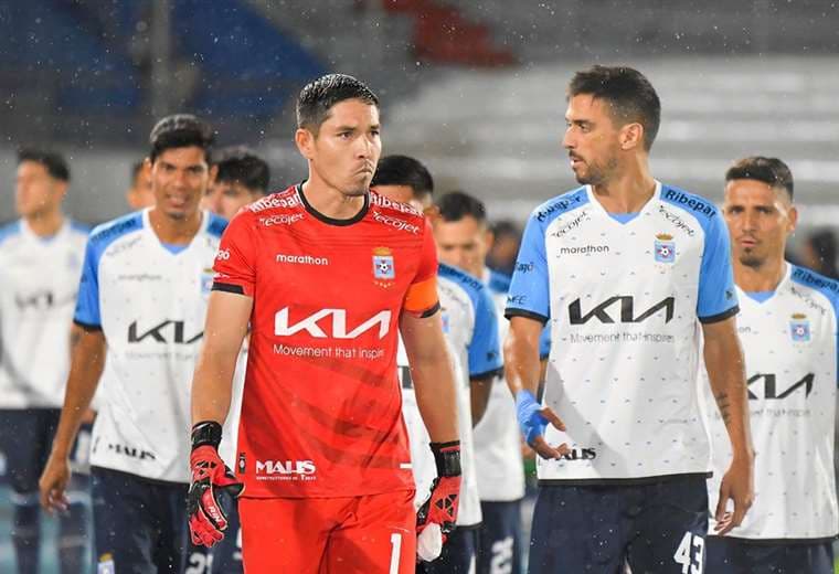 Los jugadores de Blooming exigen el pago de un salario.