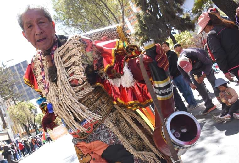  XII Encuentro Mundial de Danzas 100% bolivianas en rechazo al plagio/Fotos: APG