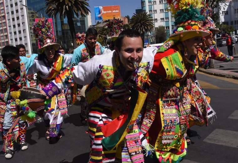  XII Encuentro Mundial de Danzas 100% bolivianas en rechazo al plagio/Fotos: APG