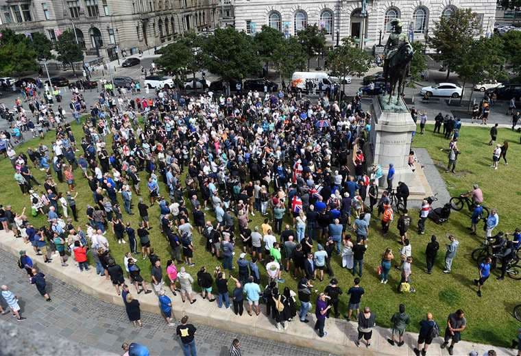 Disturbios en Reino Unido tras asesinato de tres niños /Foto: AFP