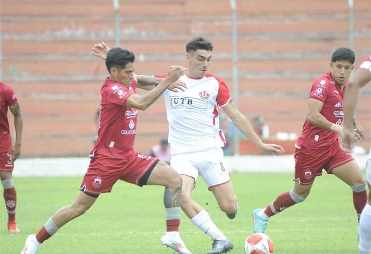 Espectacular remontada de Guabirá ante la U de Vinto (4-2), con un golazo de Cabral