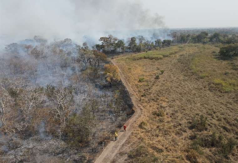 Las tareas de mitigación del fuego no cesan en San Matías. 